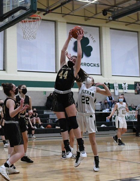 Wednesday's area roundup: Peabody girls pull out OT victory on the hardcourt